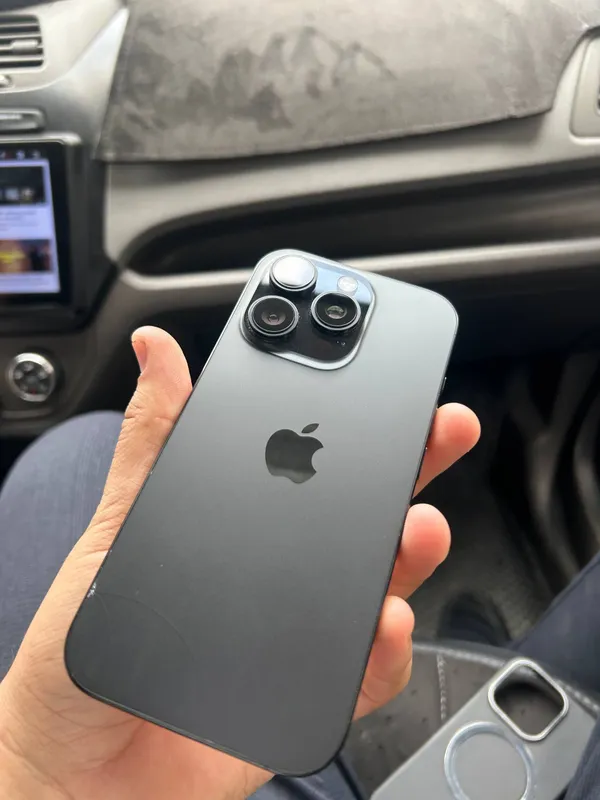 iPhone 16 pro black titanium — фото 1 iPhone 16 pro black titanium — фото 1
