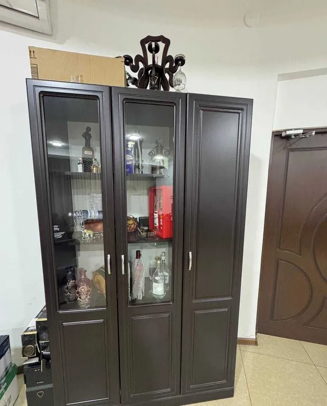 Продается офисная мебель 3