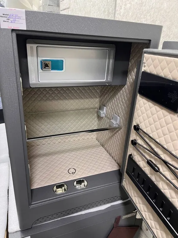 Seyf XZ60 madeli 2