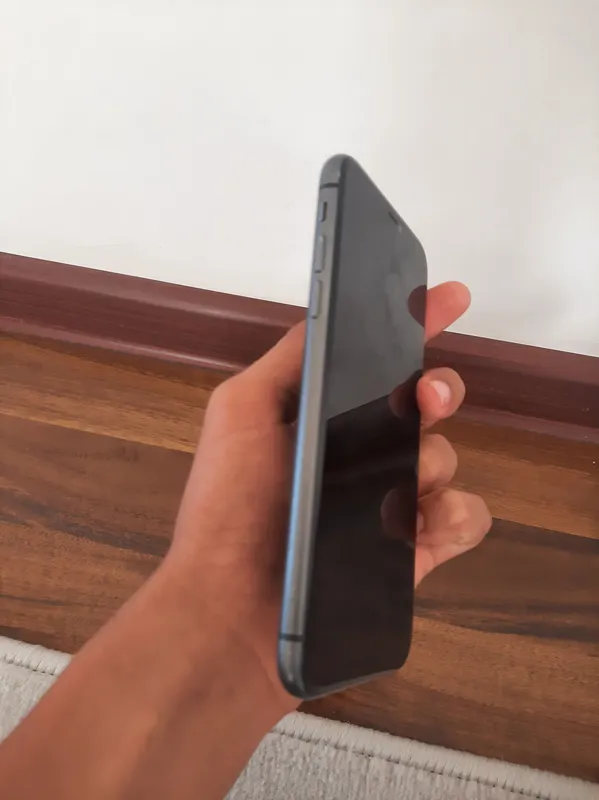 iPhone 11, чёрный, 64 ГБ, идеальное состояние, не вскрывался 3 iPhone 11, чёрный, 64 ГБ, идеальное состояние, не вскрывался 3
