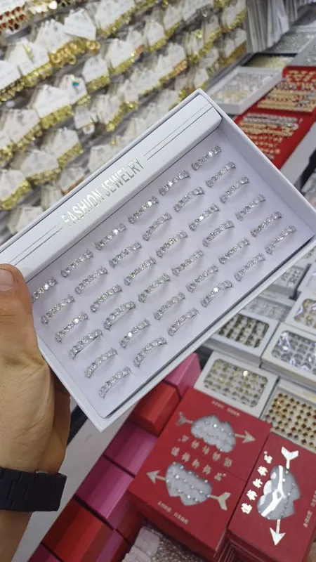 Кольца с камнями, бижутерия 2