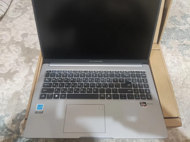 Продаётся ноутбук Asus Expertbook R5 7gen — фото 1