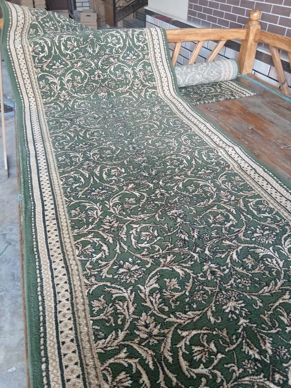 Продаётся две дорожки 100×230 120×290. Чистая в хорошем состоянии