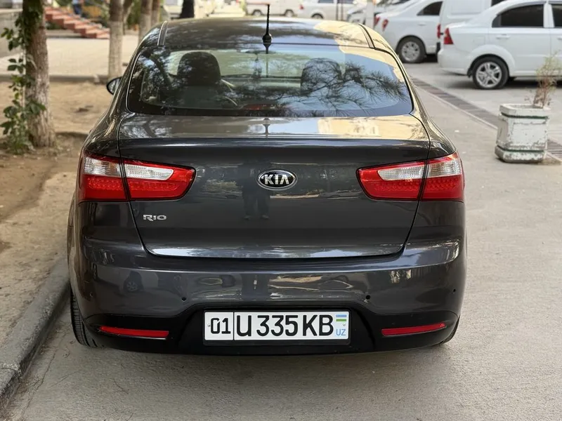 KIA Rio 1.4 год 2014 4 KIA Rio 1.4 год 2014 4