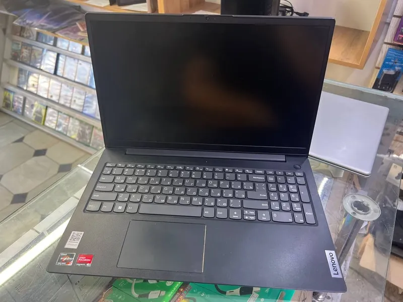Lenovo Ryzen 3 5300U 2