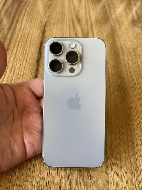 Iphone 15 pro titanium 1