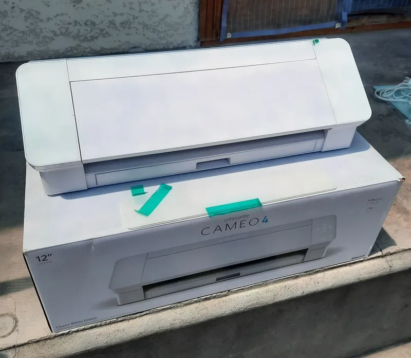 Режущий плоттер Silhouette Cameo 4 White Новый 1 Режущий плоттер Silhouette Cameo 4 White Новый 1