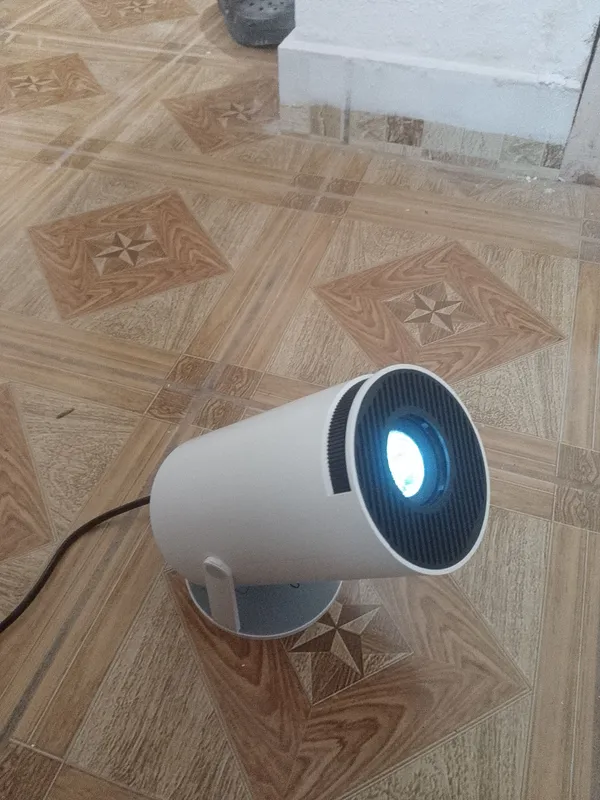 prejektor kino koʻrish uchun 1 prejektor kino koʻrish uchun 1