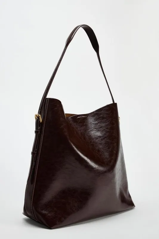 сумка-ведро макси (Maxi Bucket Bag) от бренда Zara