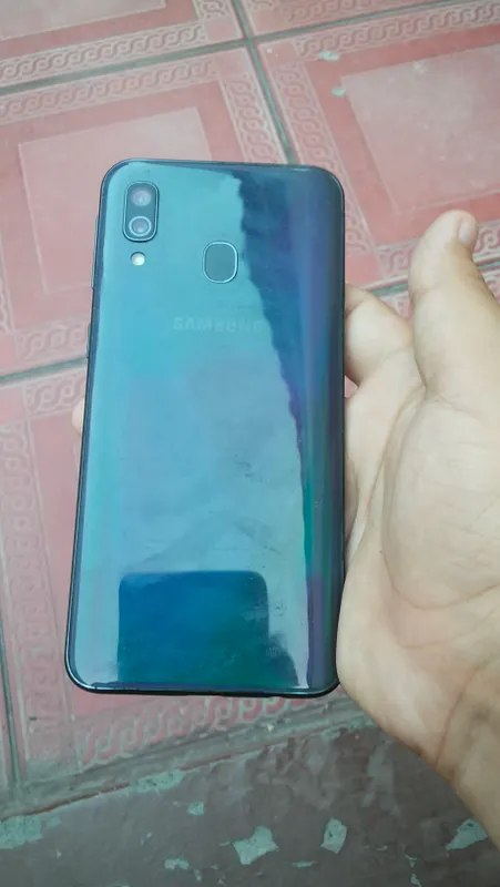 SAMSUNG A40 4 SAMSUNG A40 4