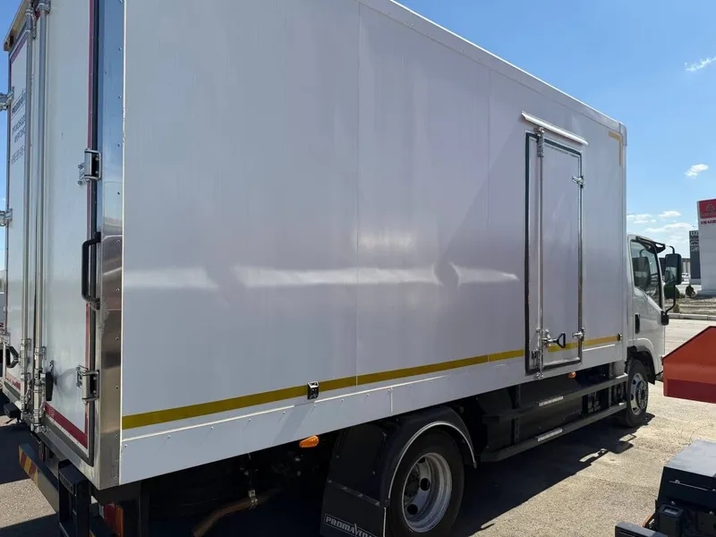 Isuzu NPR 82 L Рефрижератор 4