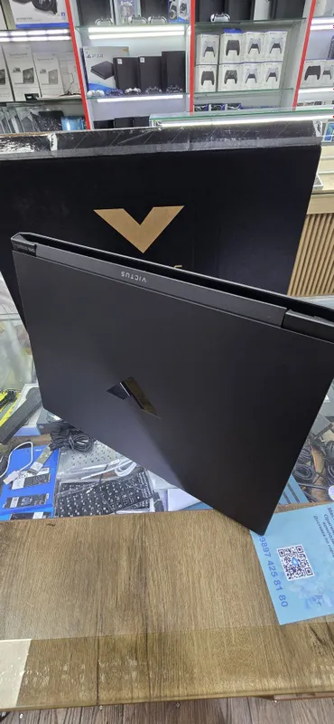 Victus by HP Gaming Laptop 15-fb3001AX