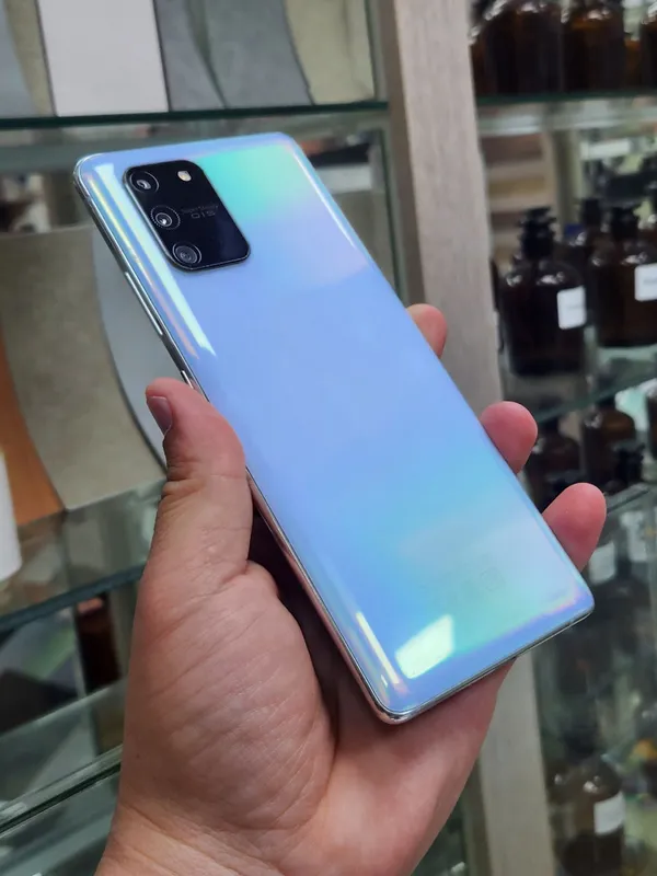 Samsung S10 Lite xotirasi 6/128Gb — фото 1