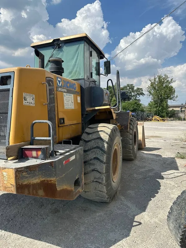 XCMG LW500FN — это мощный китайский фронтальный погрузчик XCMG LW500FN 1 XCMG LW500FN — это мощный китайский фронтальный погрузчик XCMG LW500FN 1