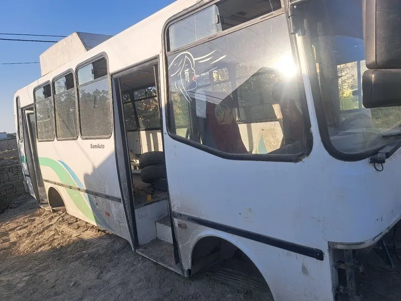 Avtobus kuzufi sotiladi xolat yaxshi chirigan joylari yoq 3 Avtobus kuzufi sotiladi xolat yaxshi chirigan joylari yoq 3