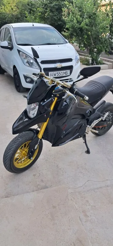 Moto elektr sotiladi