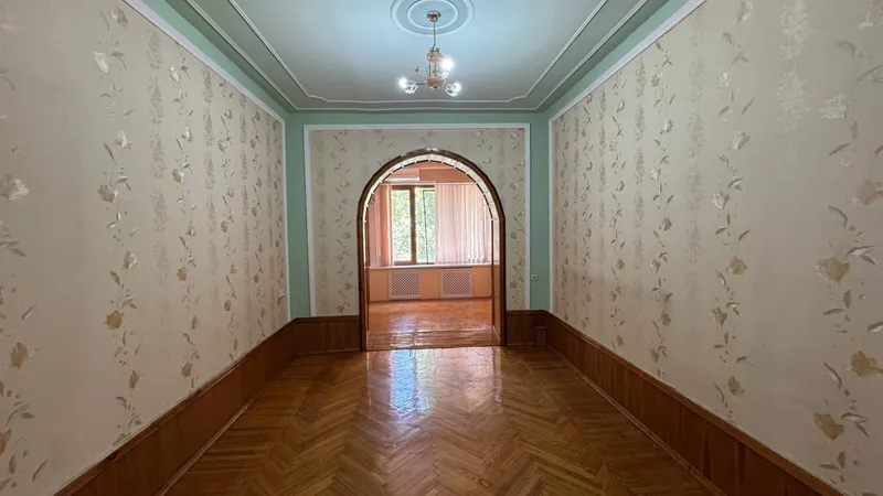 3-комнатная квартира, 110 м², 5/5, метро Космонавтов — фото 3
