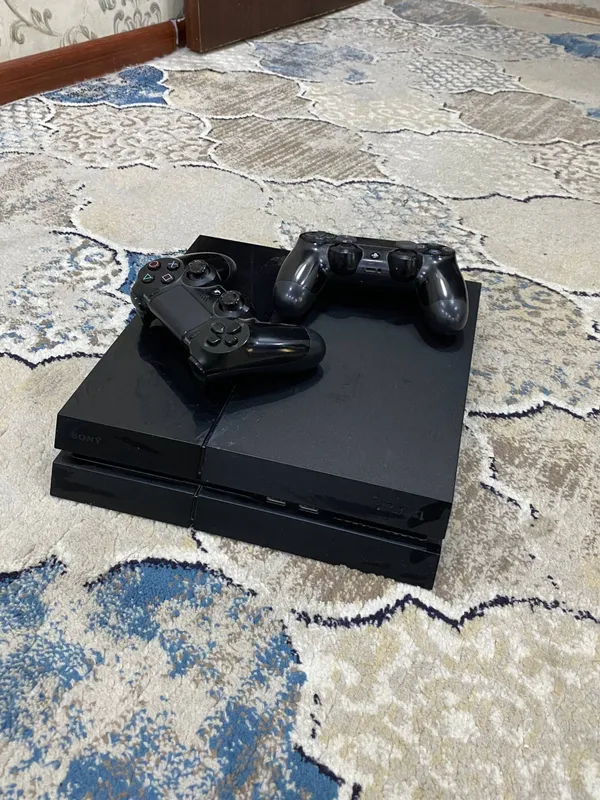 Продаю или обменаю Ps4 на Ps5 Или на что то другое