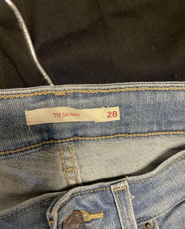 Джинсы Levi’s, размер 28 3