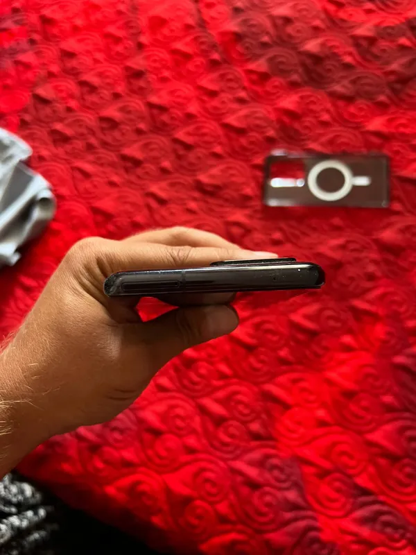 Samsung S20 Ultra 8/256, идеальное состояние 2 Samsung S20 Ultra 8/256, идеальное состояние 2