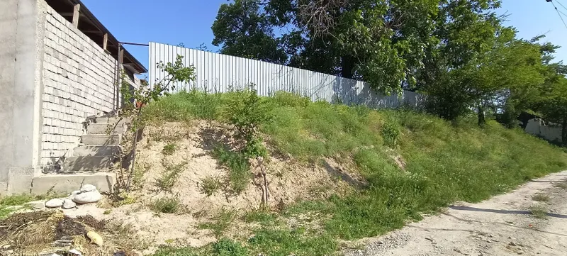 Prodaetsya uchastok