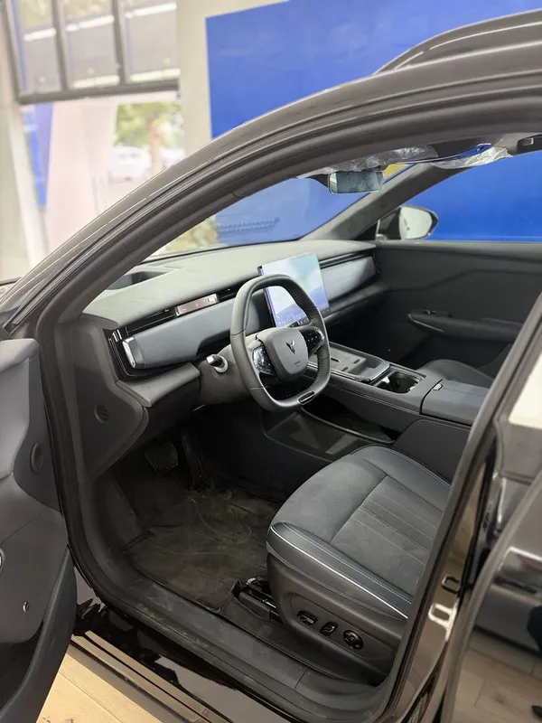 Voyah Courage 570KM Elektr (4 AWD 2 Mator) Full 1 yil garantiya 4 Voyah Courage 570KM Elektr (4 AWD 2 Mator) Full 1 yil garantiya 4