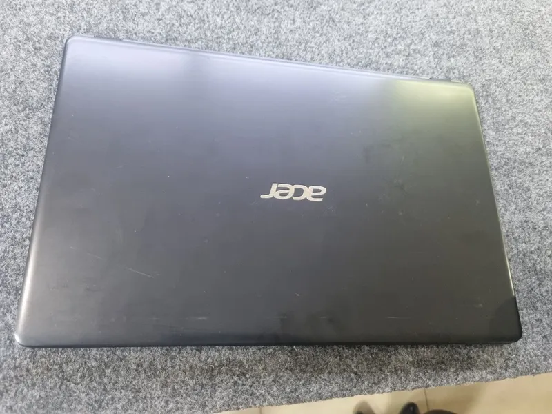 Lenovo noutbuk Core i3 10-avlod 4GB RAM 256GB SSD deyarli yangi ideal — фото 1