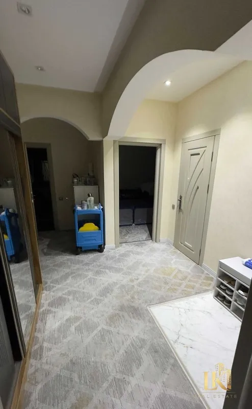 5 xonali kvartira sotiladi, 115 m², 8/9, Mirabod tumani 9 5 xonali kvartira sotiladi, 115 m², 8/9, Mirabod tumani 9