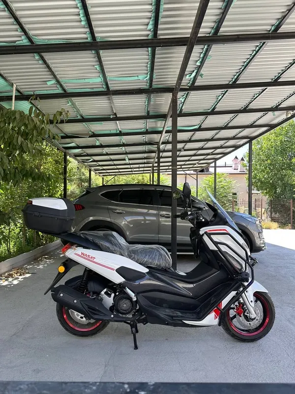 Продаётся скутер N-max — фото 1