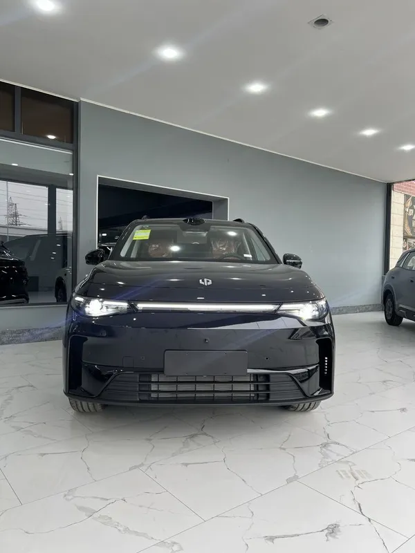 Leapmotor C16 гибрид 280км фулл рестайлинг 2026 в наличие