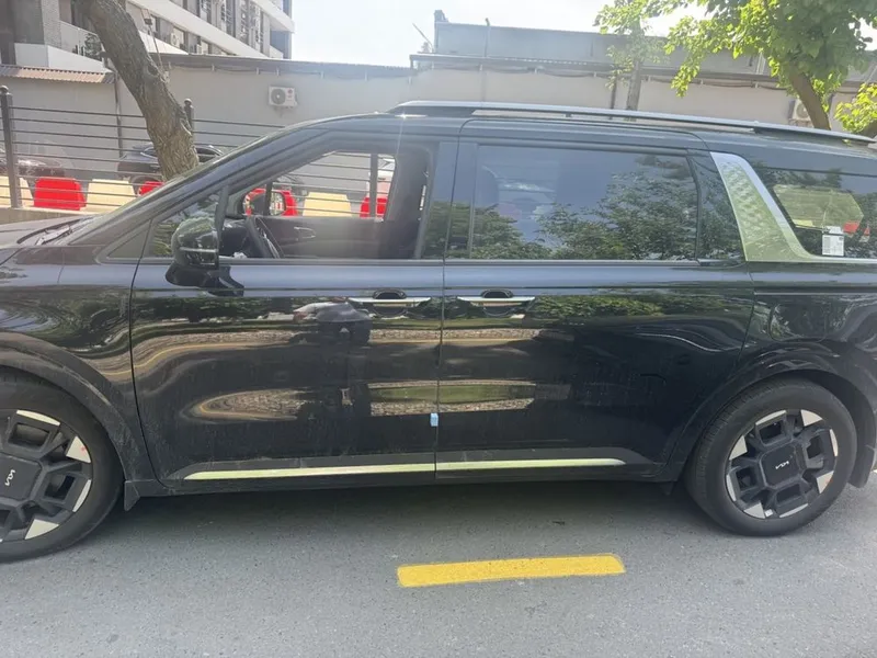 Kia Carnival ADM 2 Kia Carnival ADM 2