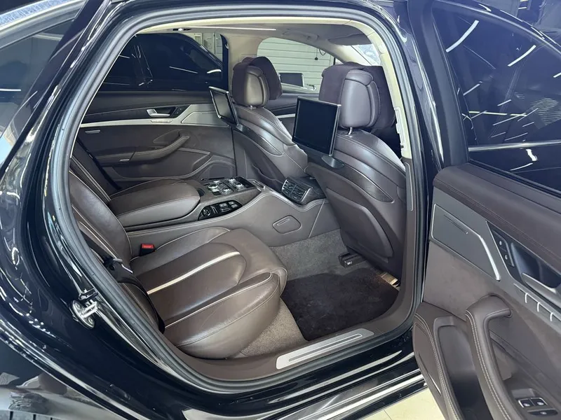 Audi A8 Long 4.0 turbo 700 лс — фото 5