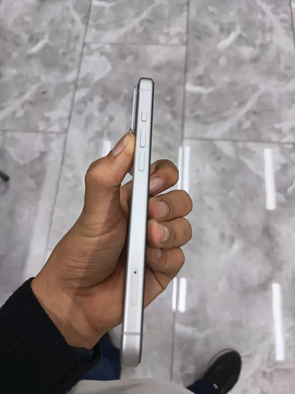iPhone 17 Pro Max | 1TB | Silver 4 iPhone 17 Pro Max | 1TB | Silver 4
