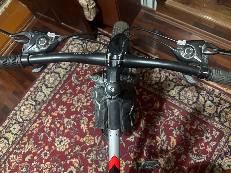 BONVI velosiped xamma joyi yangi pakrishkasi yoq — фото 1