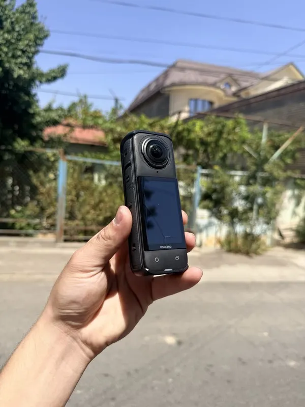 Insta x4 Holati yaxhsi Ekranida treshina bor 7