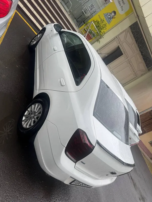 chevrolet Cobalt — фото 1