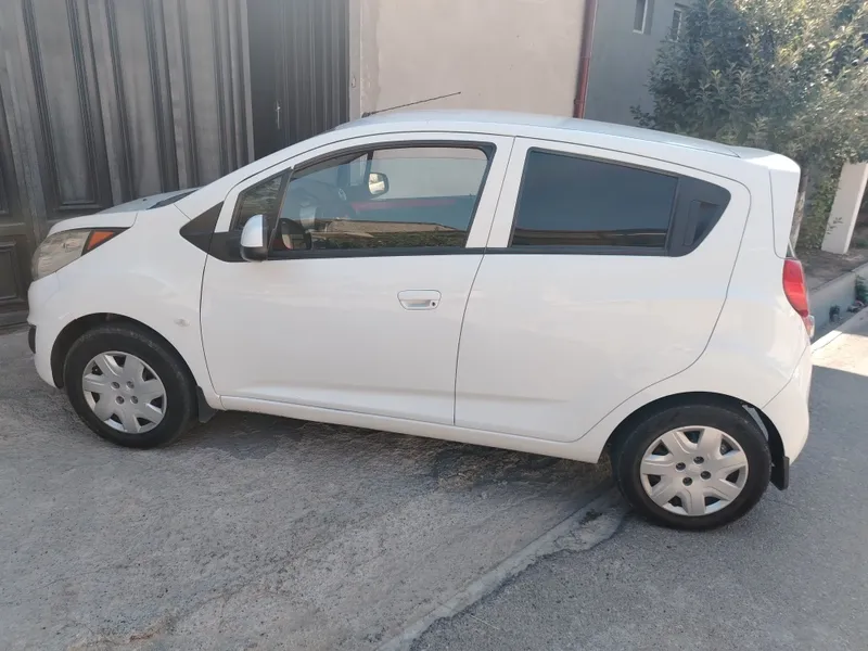 Chevrolet spark 2011 2