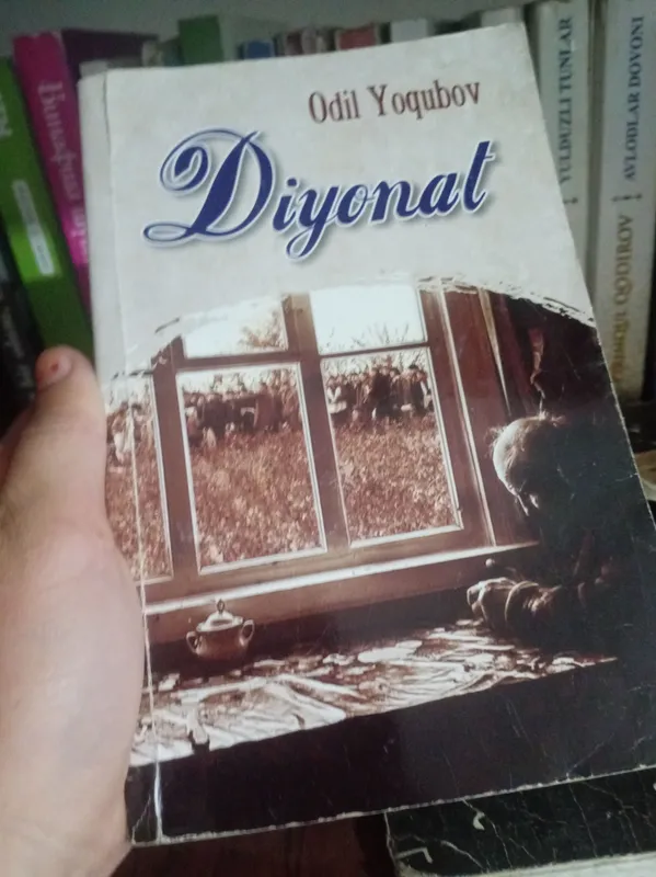 bu kitoblar yangi  xech qaysi varogi yirtilmagan