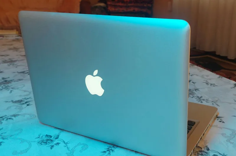 Macbook Pro yil 2012