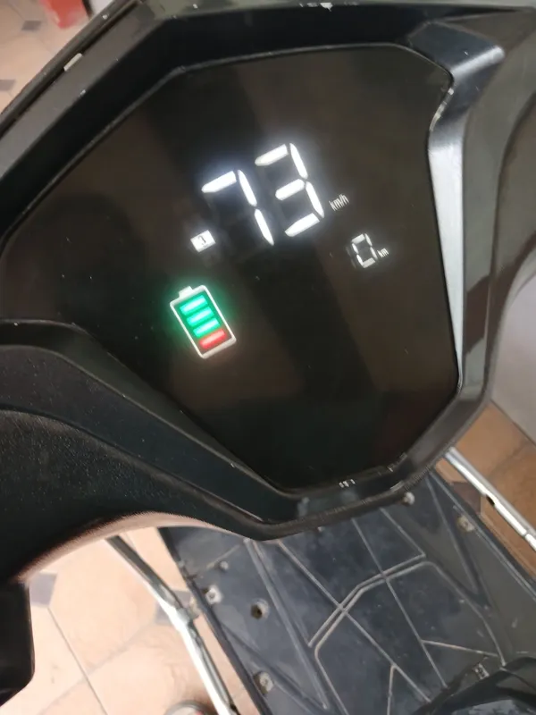 6ta 20amperlik  60 70 kmga yetyapti zaryatkasi — фото 2