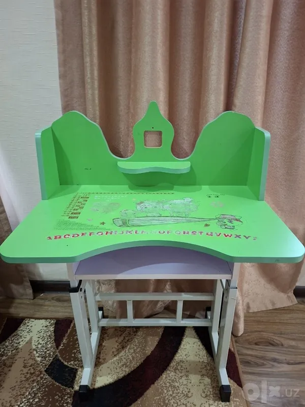 Продаётся детская парта 1 Продаётся детская парта 1
