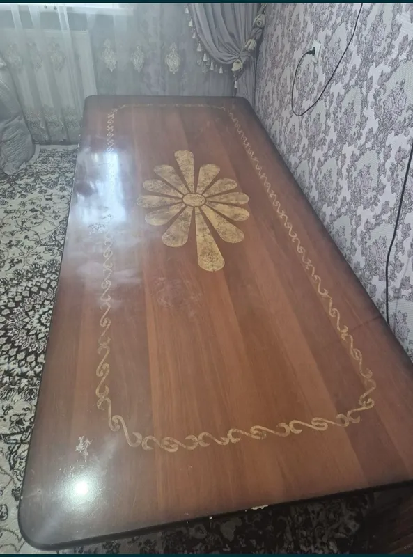 Stol sotiladi 1.20x2.75