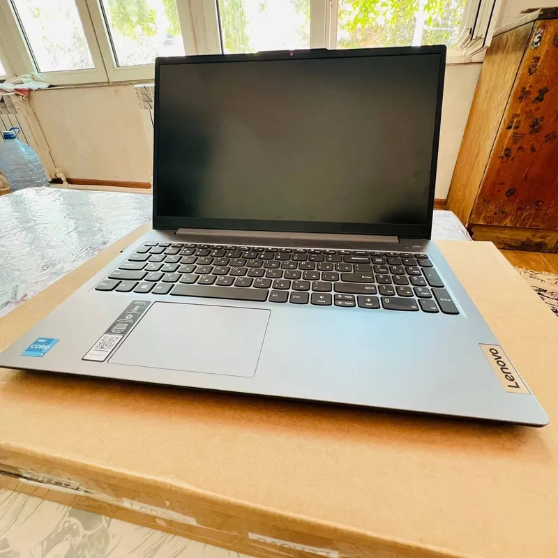 Noutbuk Lenovo 256 gb 1 Noutbuk Lenovo 256 gb 1