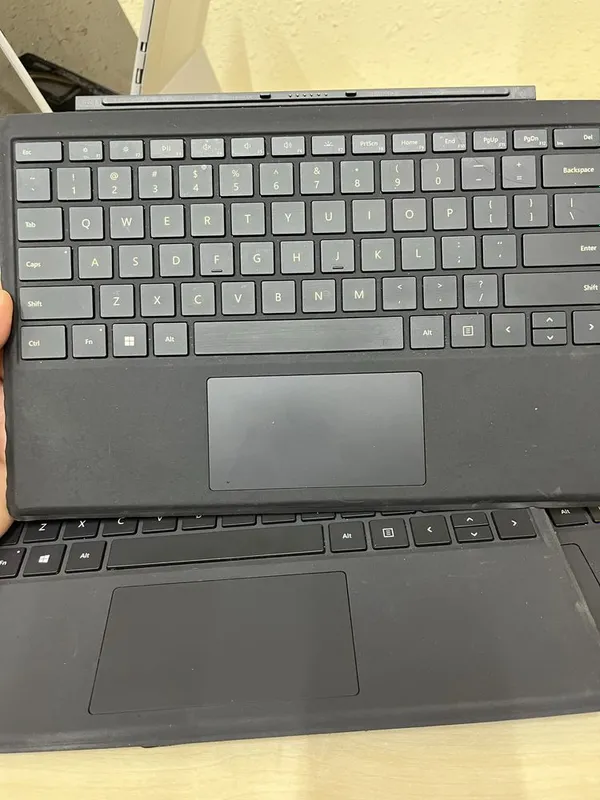 Surface Pro клавиатура с подсветкой оригинал microsoft 1 Surface Pro клавиатура с подсветкой оригинал microsoft 1