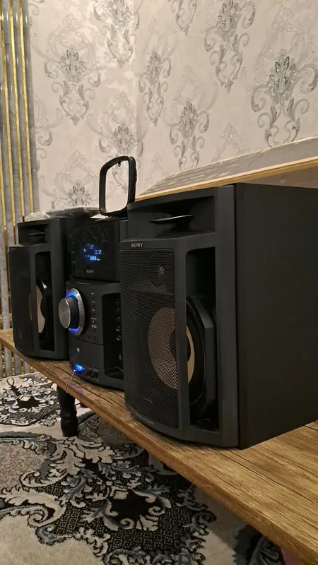 Muzikalniy sentr 4600 watt sotiladi 1 Muzikalniy sentr 4600 watt sotiladi 1
