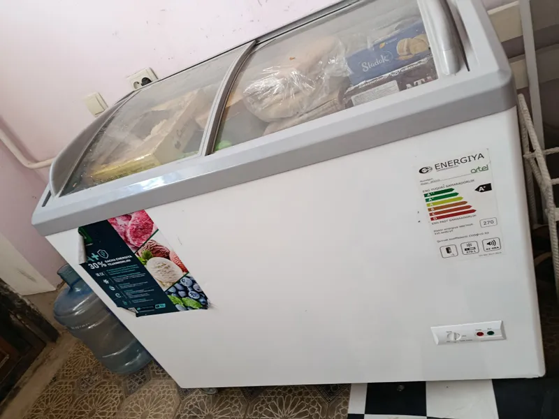 Продаётся холодильник и кухонный гарнитур 2 Продаётся холодильник и кухонный гарнитур 2