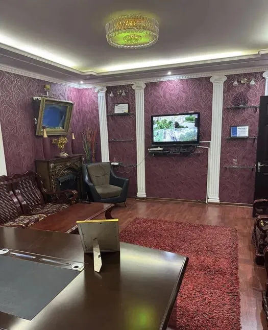 160 m² maydondagi 4 xonali kvartira ijarasi · ID 183 3 160 m² maydondagi 4 xonali kvartira ijarasi · ID 183 3