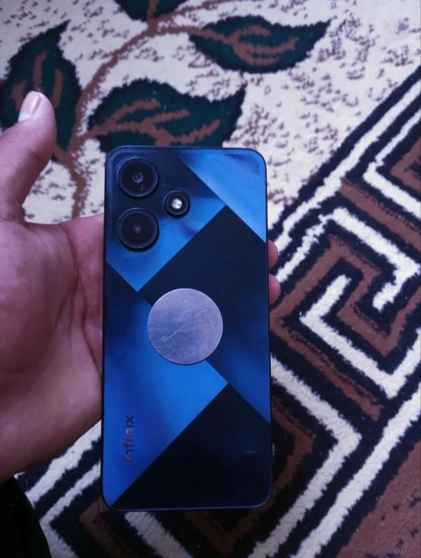 Infinix hot 30 i 8/ 128