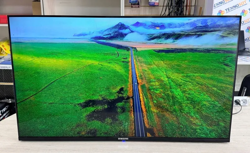 Смарт телевизор Smart TV 43 — фото 1
