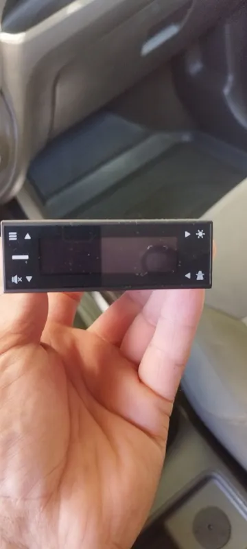 Продам GPS навигатор 3